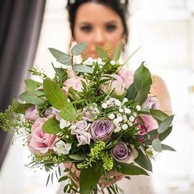 fwthumbbrides bouquet 2 (Wedding A).jpg